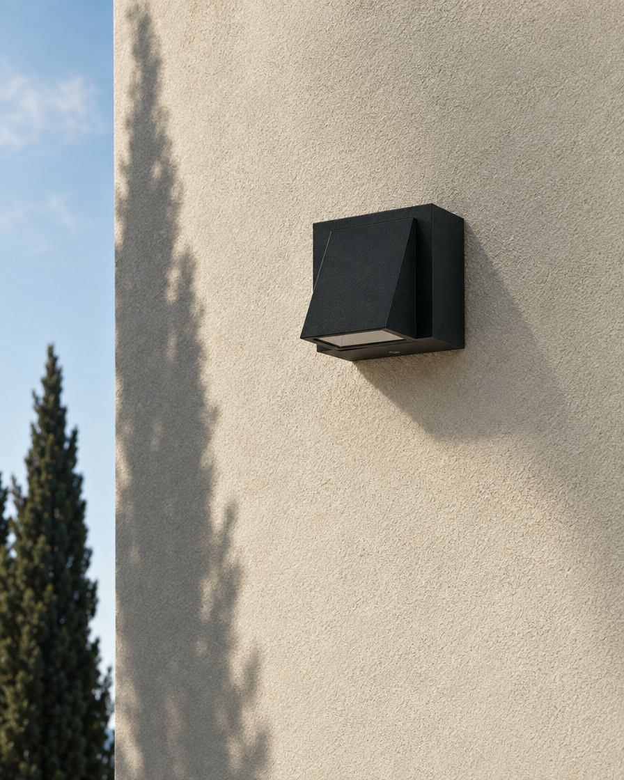 Cala Wall Light — Matte Black — daylight